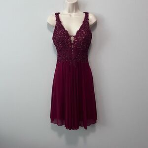 Faviana Sleeveless Lace Mesh Chiffon Dress Size 2